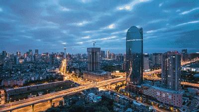 因为一首歌而爆火的城市,靠着一首歌走红的人