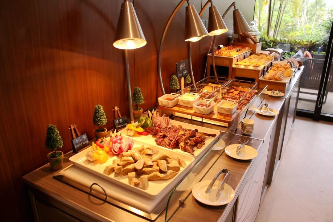 这才是真正意义上的豪华邮轮,号称全球顶级豪华邮轮