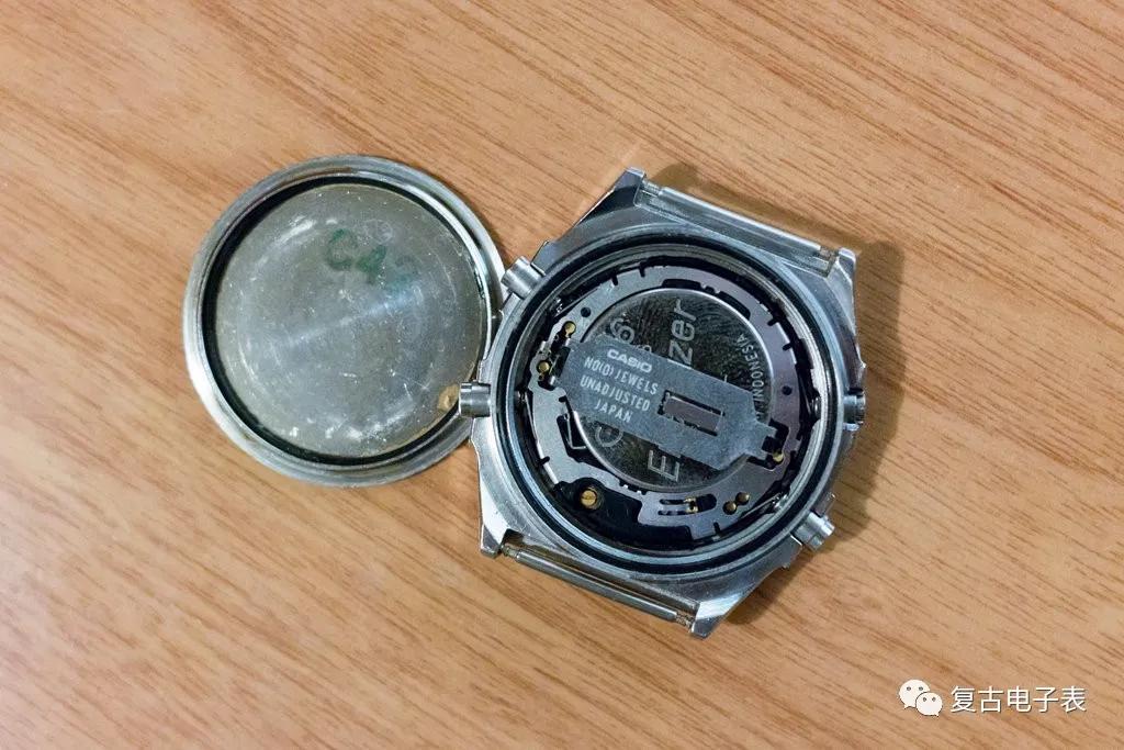 走在希望的拐角——CASIOW350全金属旗鱼