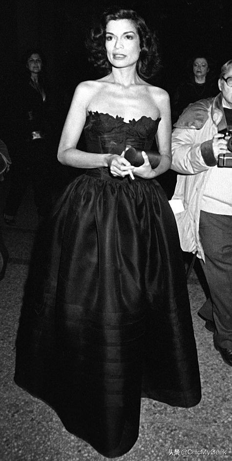 全球最牛鬼蛇神时尚盛典：盘点MetGala史上最惊天动地25个造型