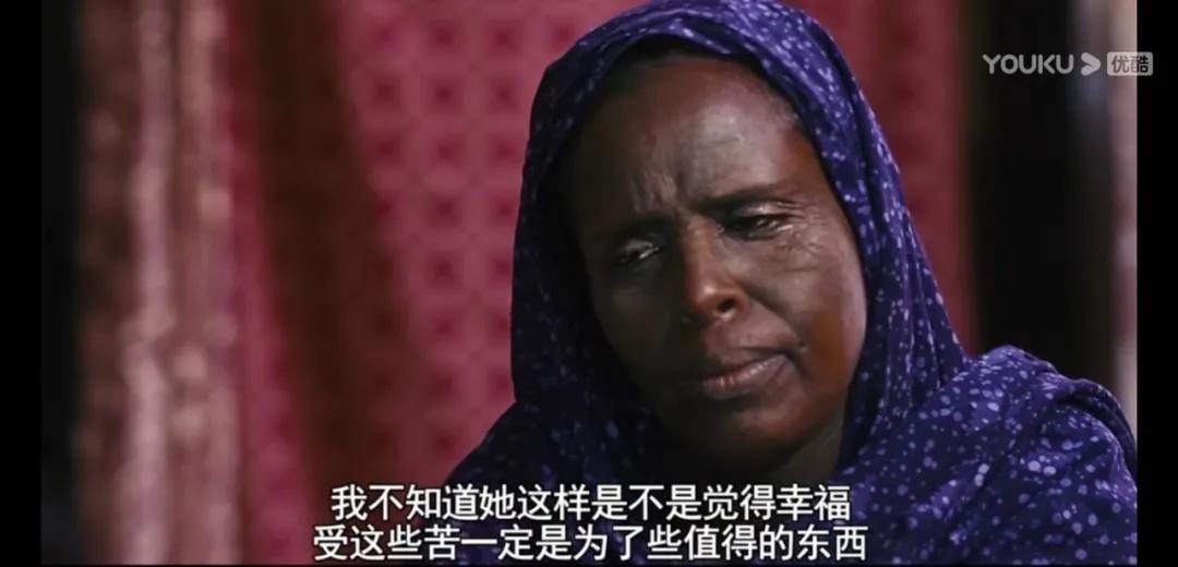 她5岁被割生殖器，18岁成名模，带1.3亿女性走向新生……