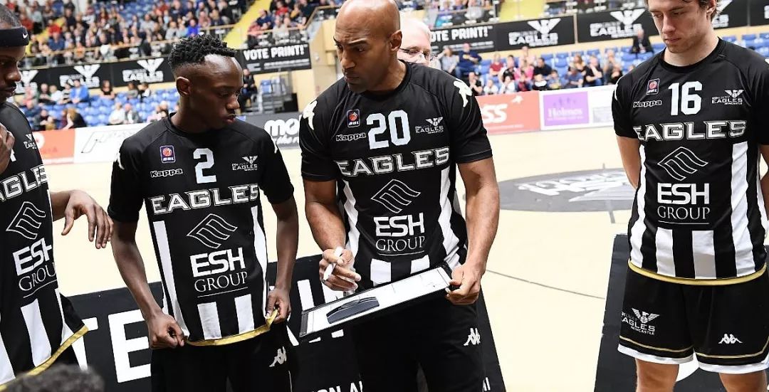 篮球为什么一直不如足球火爆,足球和篮球哪个能发展起来