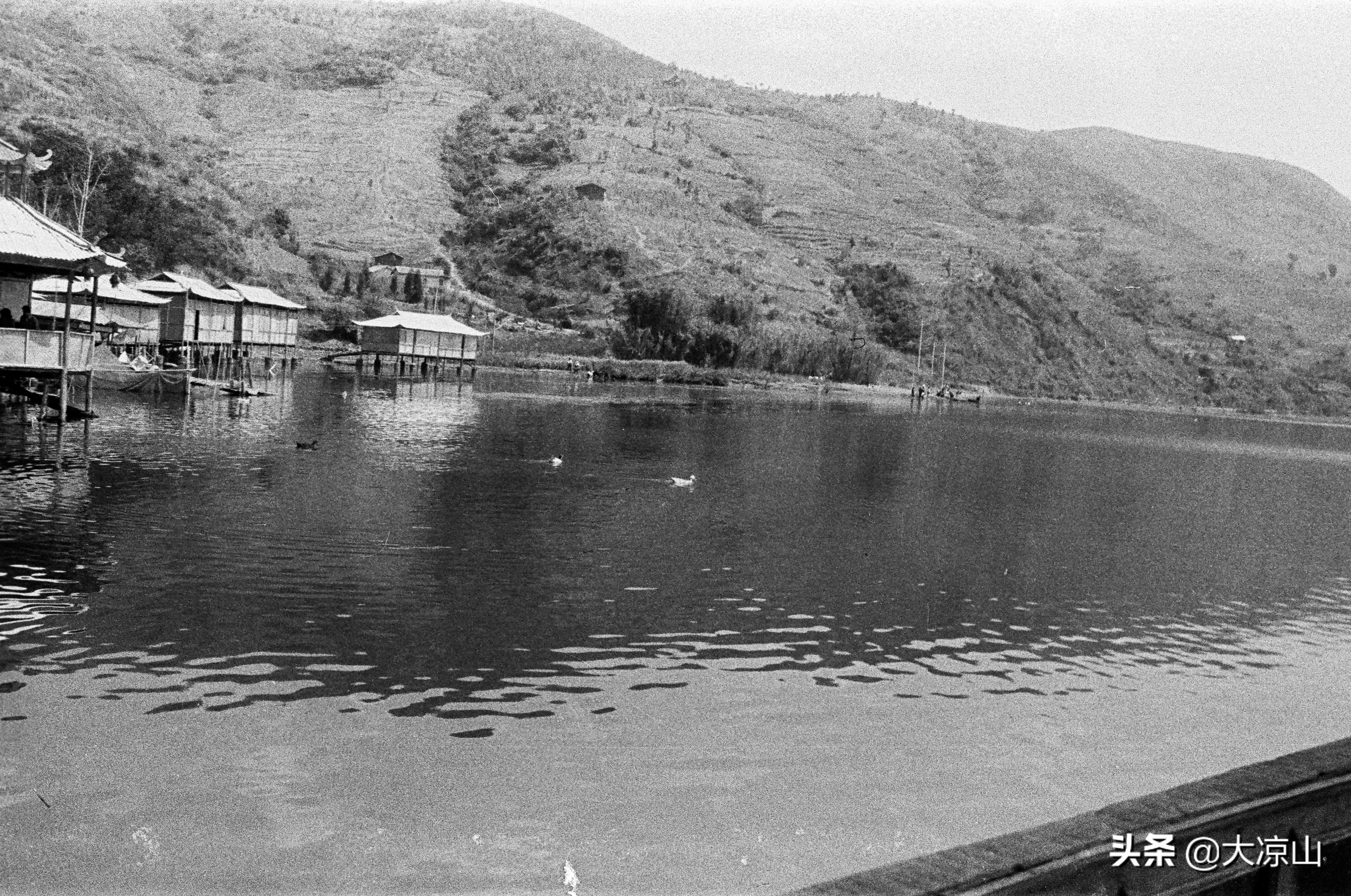 西昌邛海最美风景视频,90年代的西昌邛海小渔村