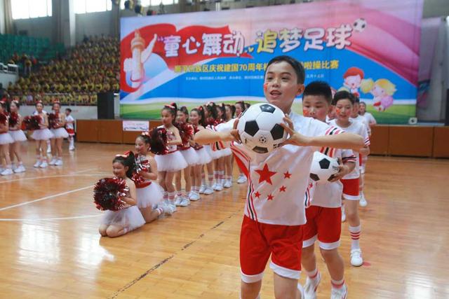 2018校园足球啦啦操,成都足球啦啦操比赛