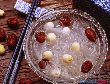 嗓子不舒服应该先吃什么药,嗓子不舒服像是被齁到