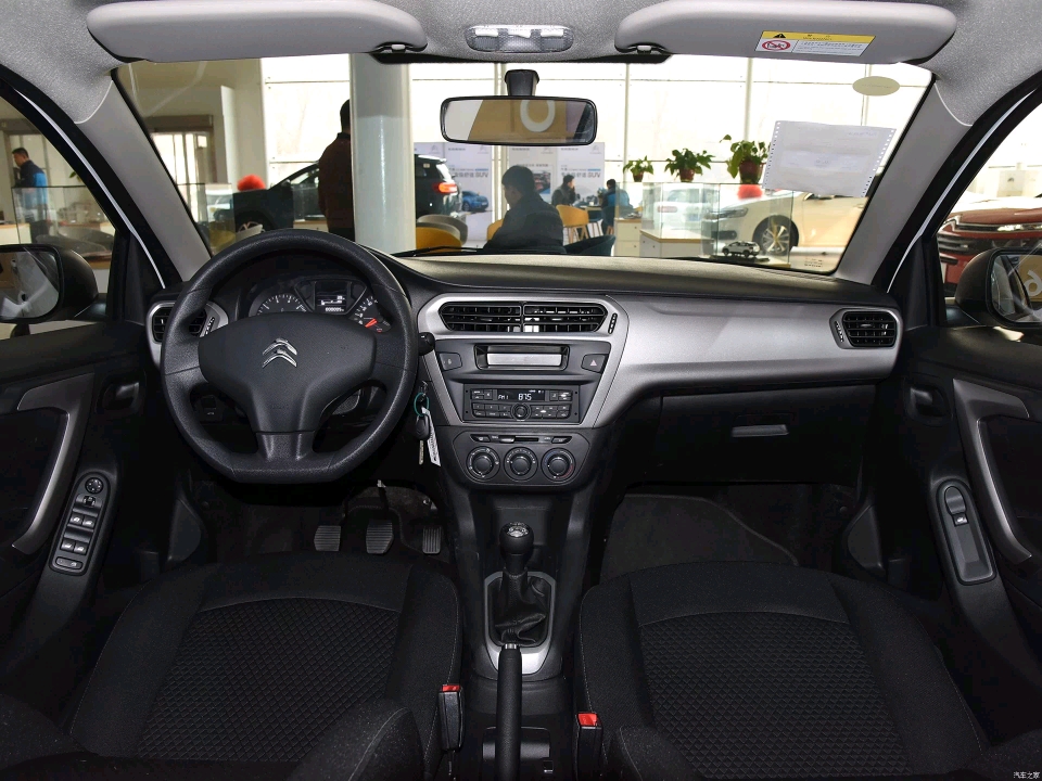 雪铁龙爱丽舍手动低配落地多少钱,雪铁龙爱丽舍2016款手动裸车价