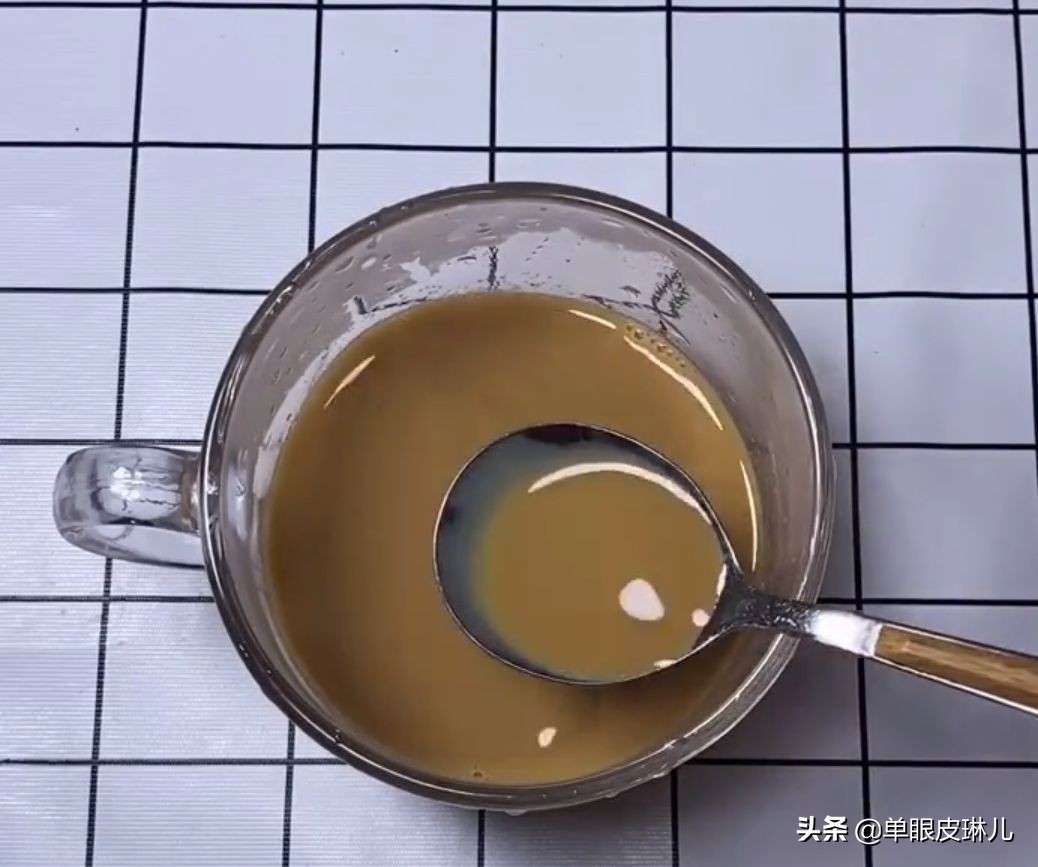 家庭简易版焦糖牛奶布丁,在家自制小甜品q弹牛奶布丁