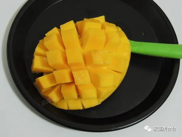 一起吃绵软可口的芒果冰沙,一起来吃绵软可口的芒果冰沙