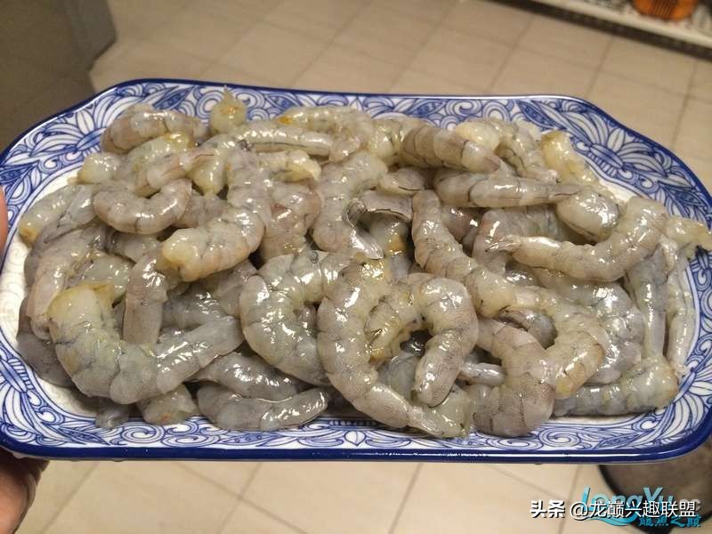 手把手教你做龙鱼最强营养秘方食谱--鲜虾牛肉狮子头,别馋哈