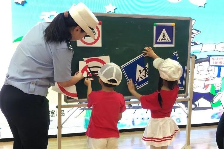 开学第一天新学校,新城小学开学第一天