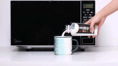 新鲜椰子水原味清甜好喝,老椰子榨出来的椰奶才香