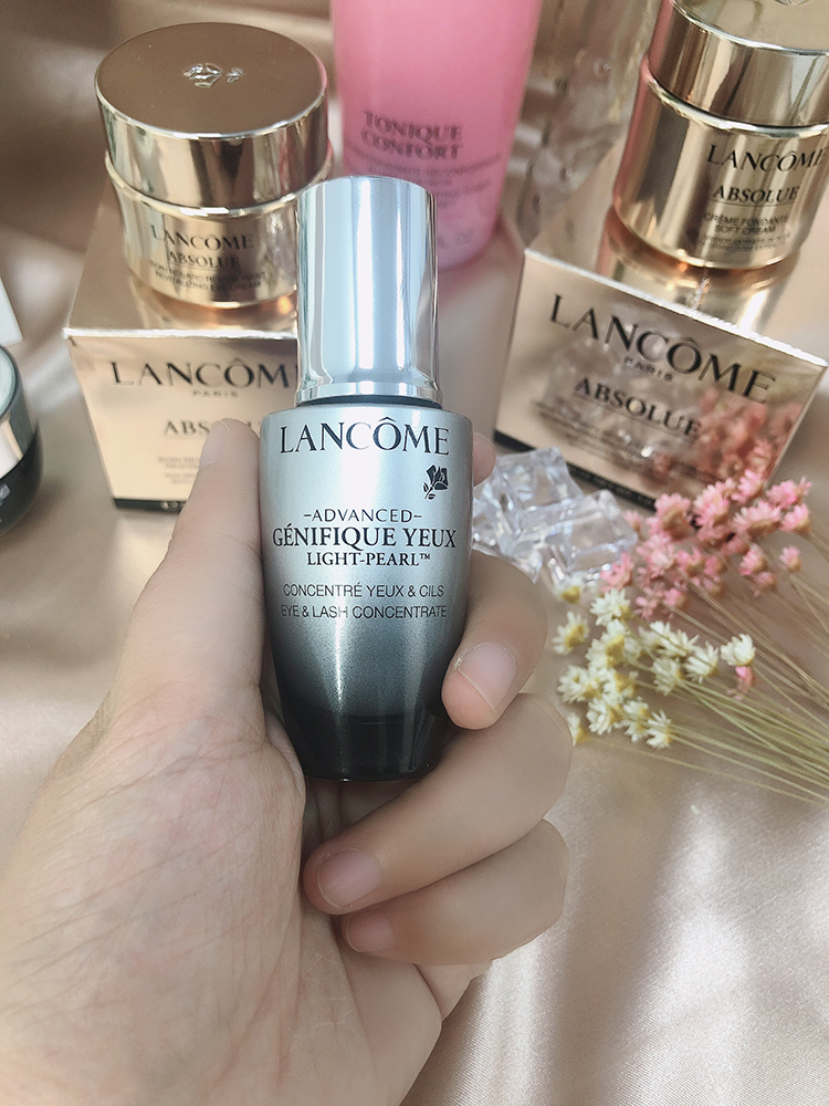 兰蔻大眼精华，淡黑眼圈还养睫毛