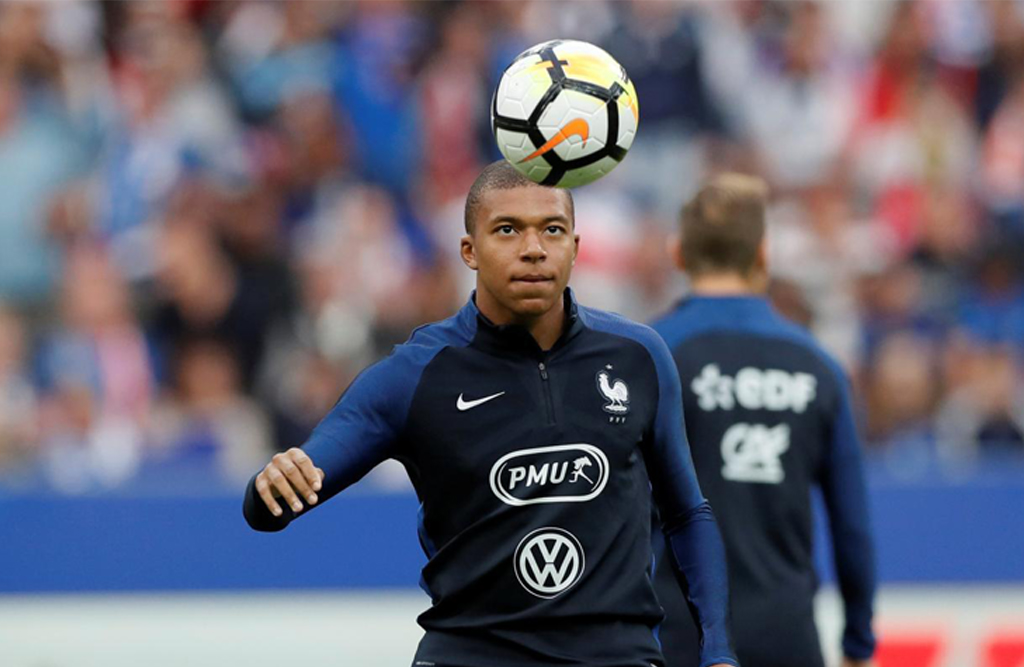 世界足坛历史十大前锋,98世界杯各队前锋