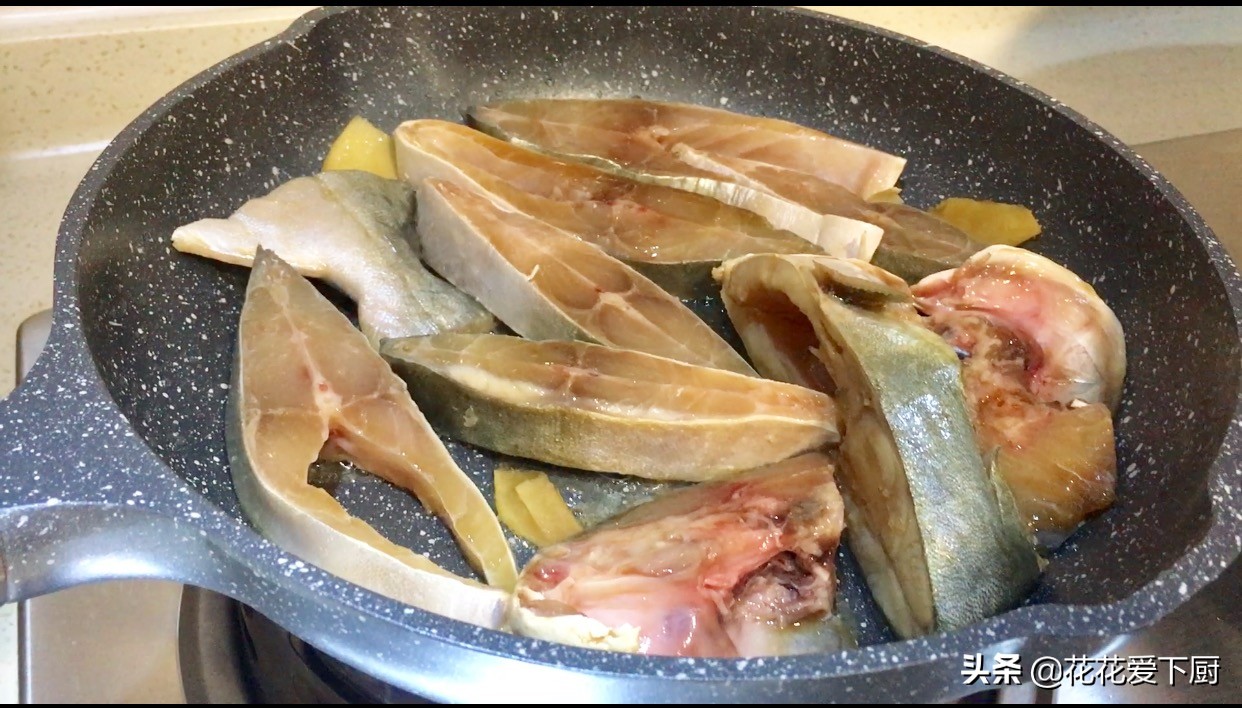 广东香煎金鲳鱼,逢年过节必吃的香酥炸鱼块