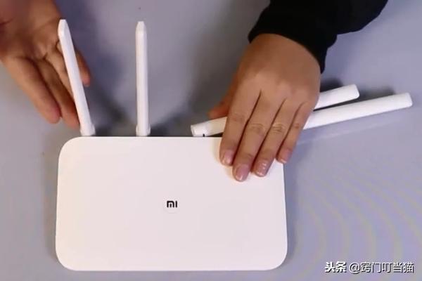 路由器的天线是平放好还是竖放好,正确路由器天线是朝上还是朝下呢