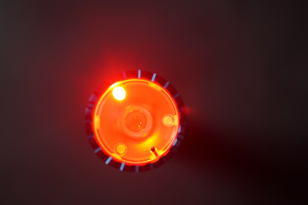 战术强光手电光源,战术型强光手电亮一下就不亮了