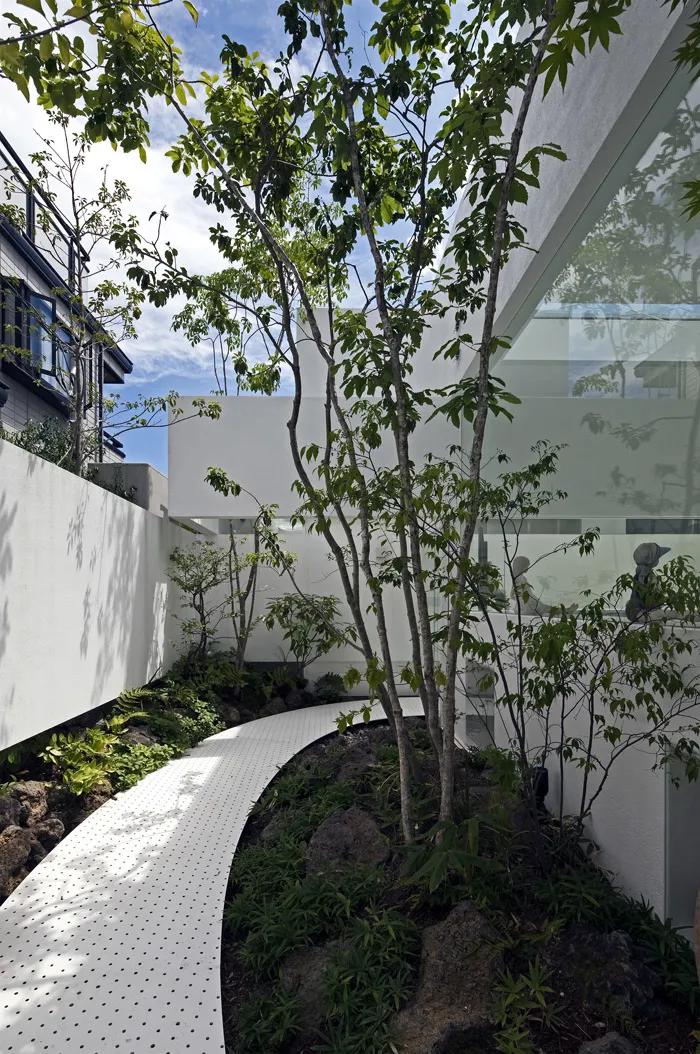 小户型极简装修风格日本,日本十几平米的房子经典设计