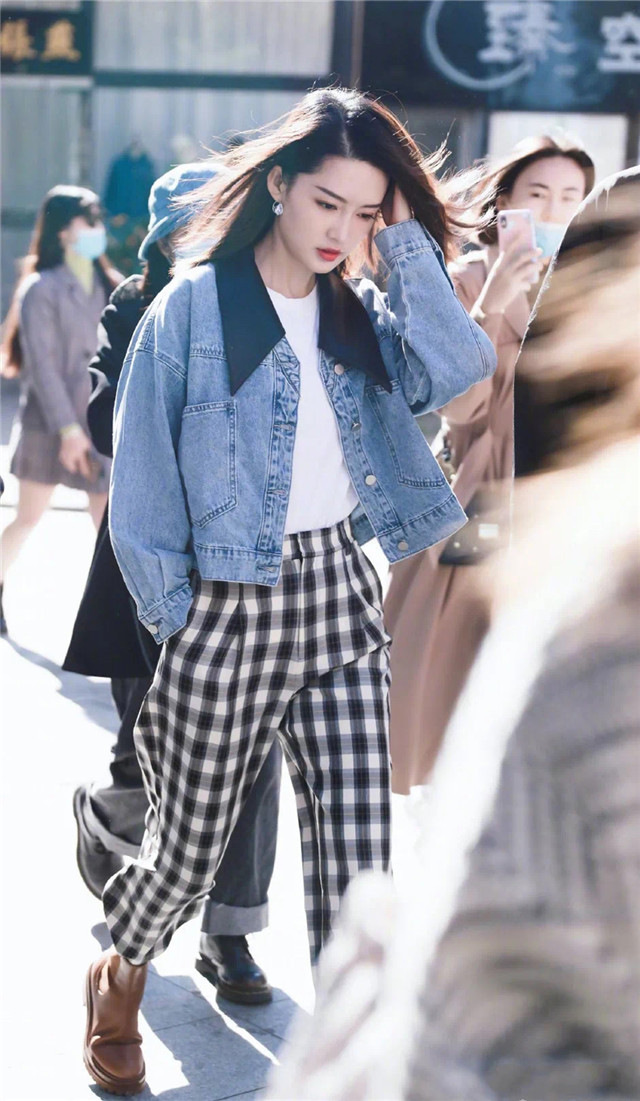 杨幂超爱这款烟筒靴！不仅能拯救腿型不直，还显高又显瘦