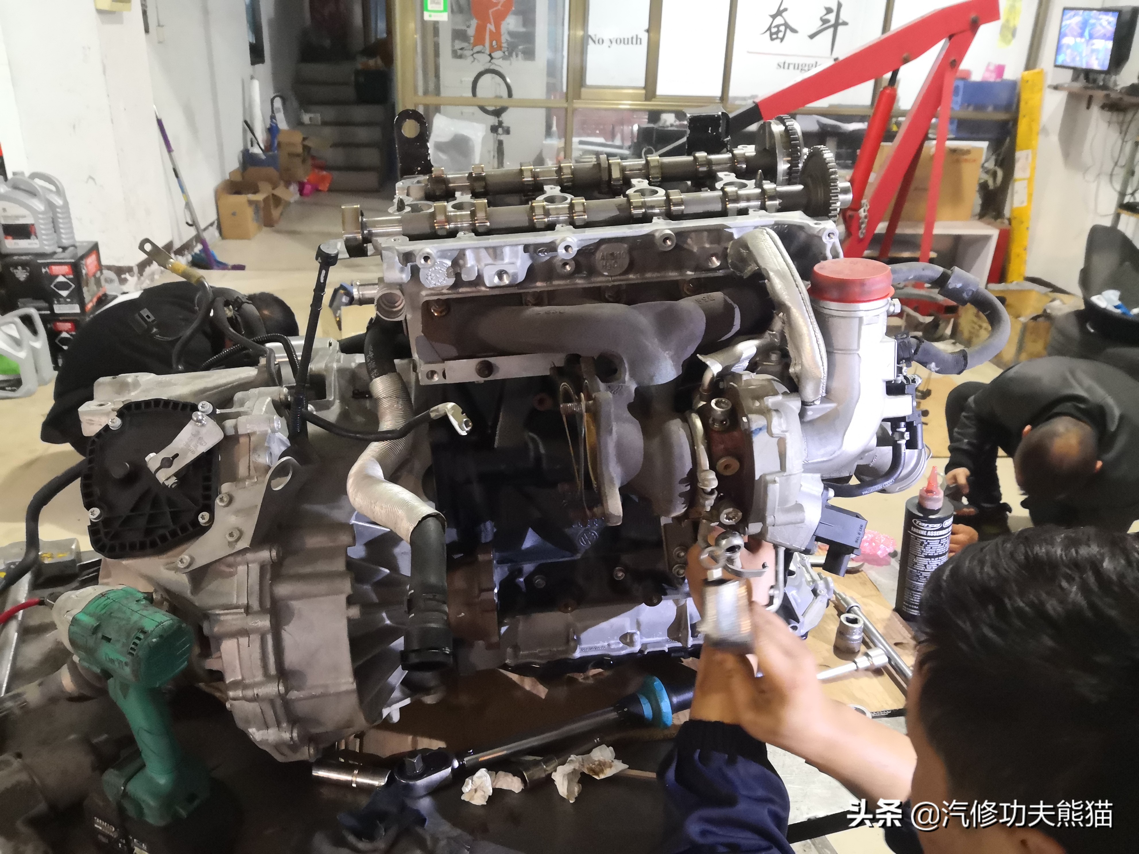 dsg双离合起步抖动有异响,大众帕萨特3.0v6发动机烧机油