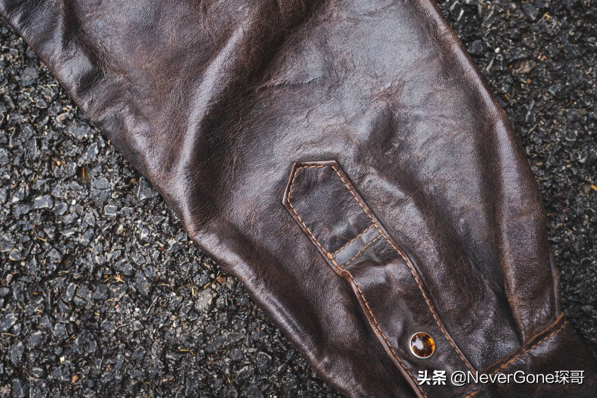 一件美特斯邦威衬衫,一件橘色衬衣