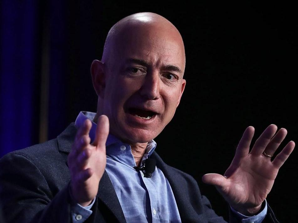 贝佐斯前妻有多少钱,贝索斯的现任妻子