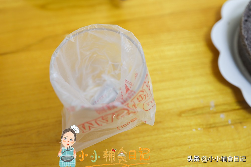 双层蛋糕奶油裱花简单做法,做蛋糕裱花用什么奶油最好