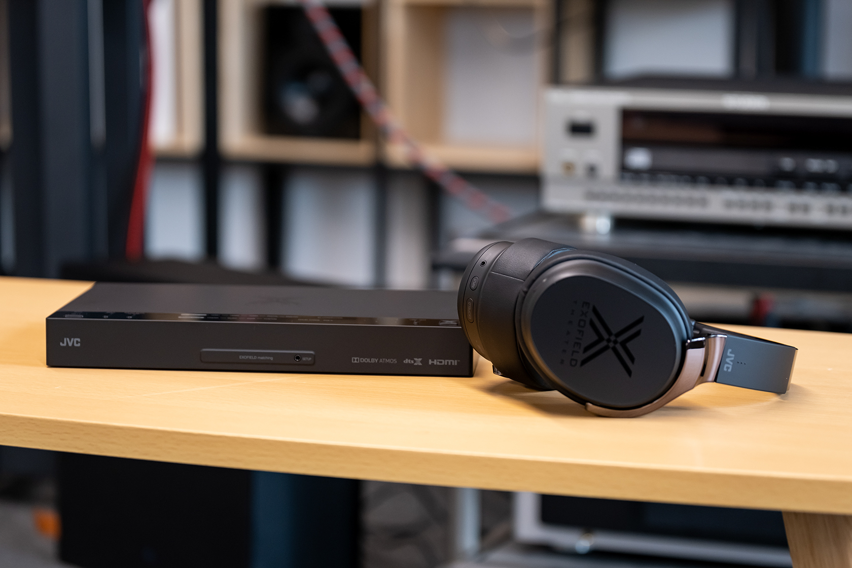 有了全景声耳机，还要不要家庭影院？JVCXP-EXT1无线影院试用