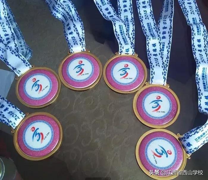 女足厉害了,学校女足足球比赛