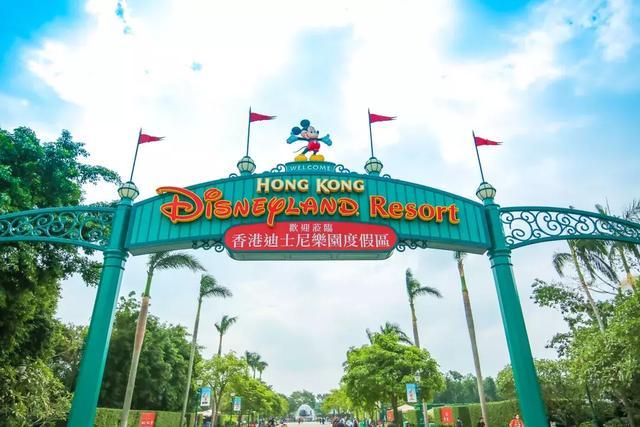 香港迪士尼乐园冰雪小镇好玩吗,最好玩的玩雪地方