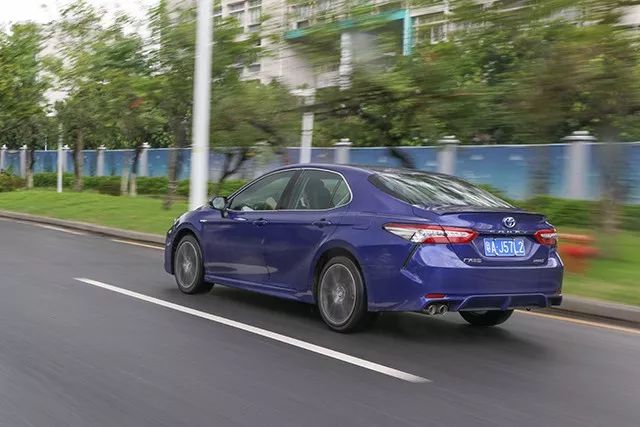 阿特兹和凯美瑞驾驶感受,阿特兹2.5车主真实感受