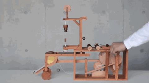 日本宅男辞职做玩具,日本大叔40岁辞职