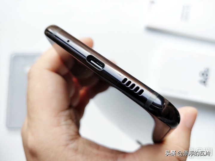 三星galaxya8s,三星galaxya8s评测