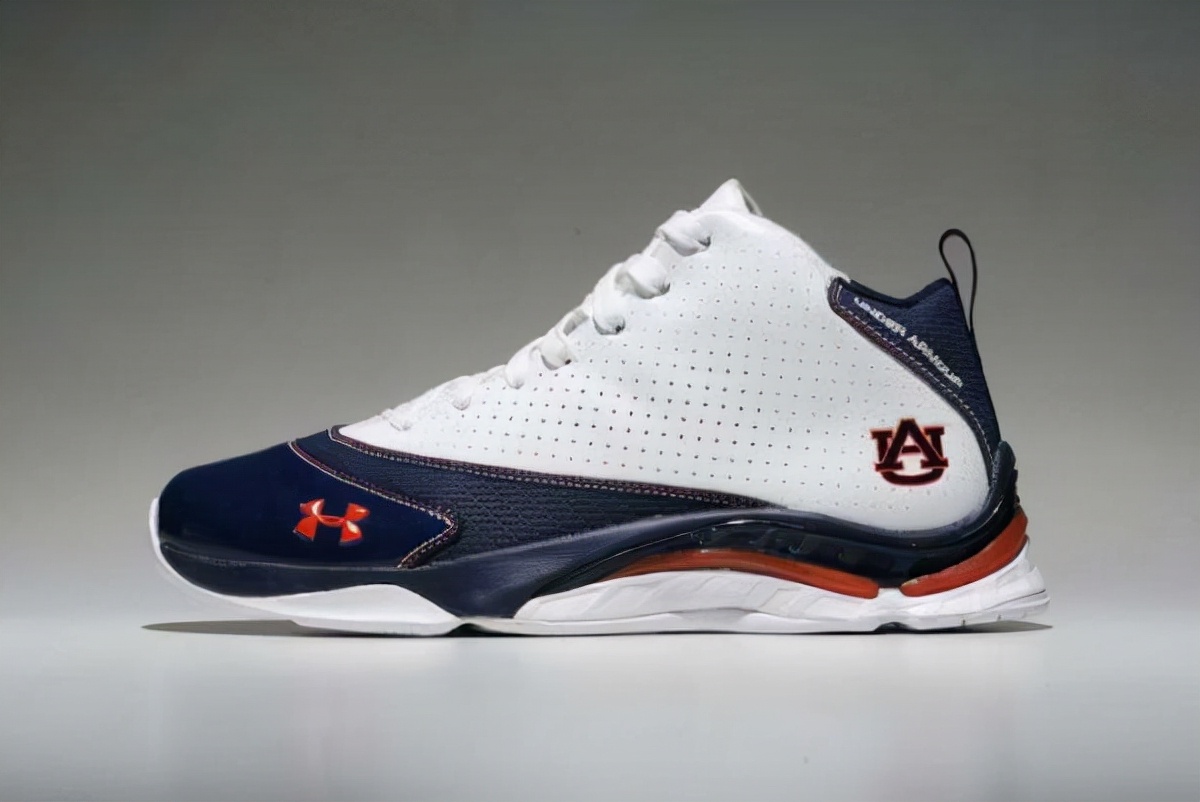 库里九曝光图,库里9莆田和正版脚感有什么差别