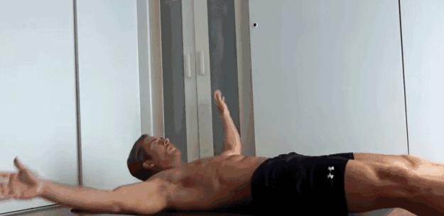 九个动作练出腹肌14天,全套腹肌训练9个动作