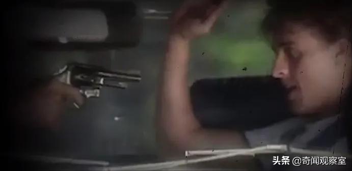 著名背包客杀手，借助顺风车连续作案，曾令澳洲旅游业陷入萧条