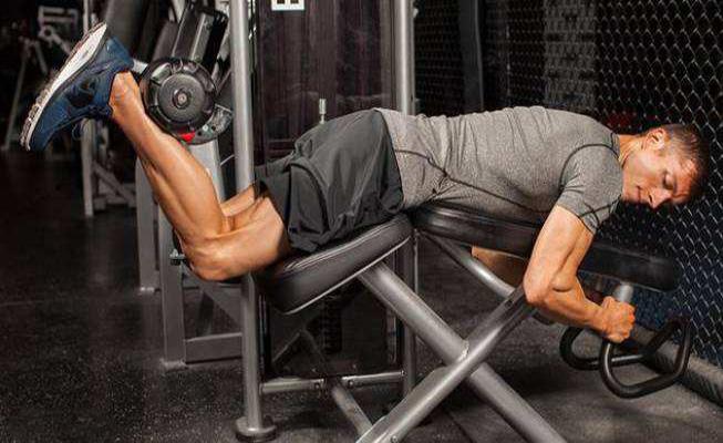 一个动作迅速改善各种腿型,学会九种腿法