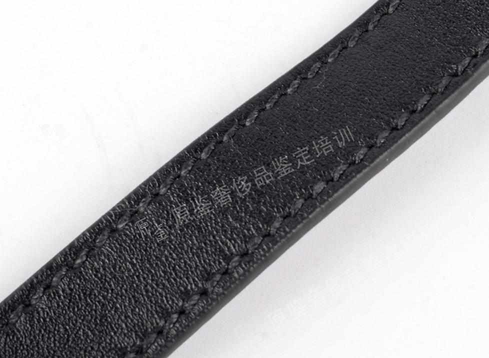 prada包怎么查真假鉴别,prada卡包鉴定