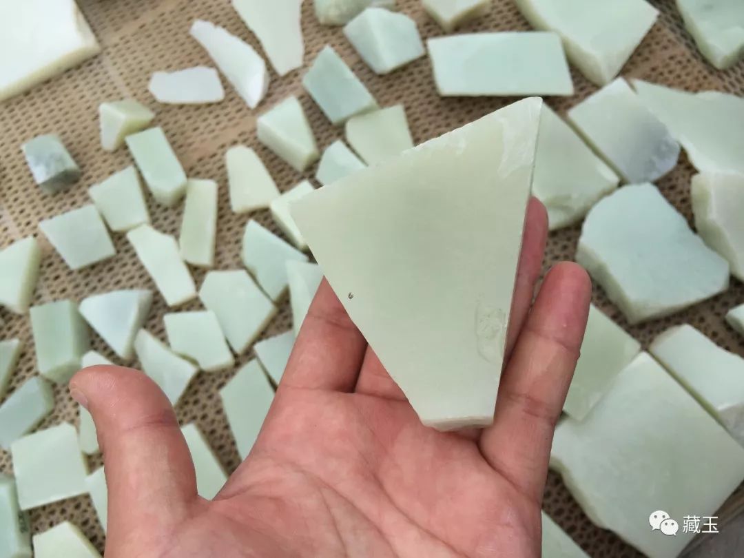 韩料和田玉为什么不受大众喜爱,韩料和田玉值得入手吗