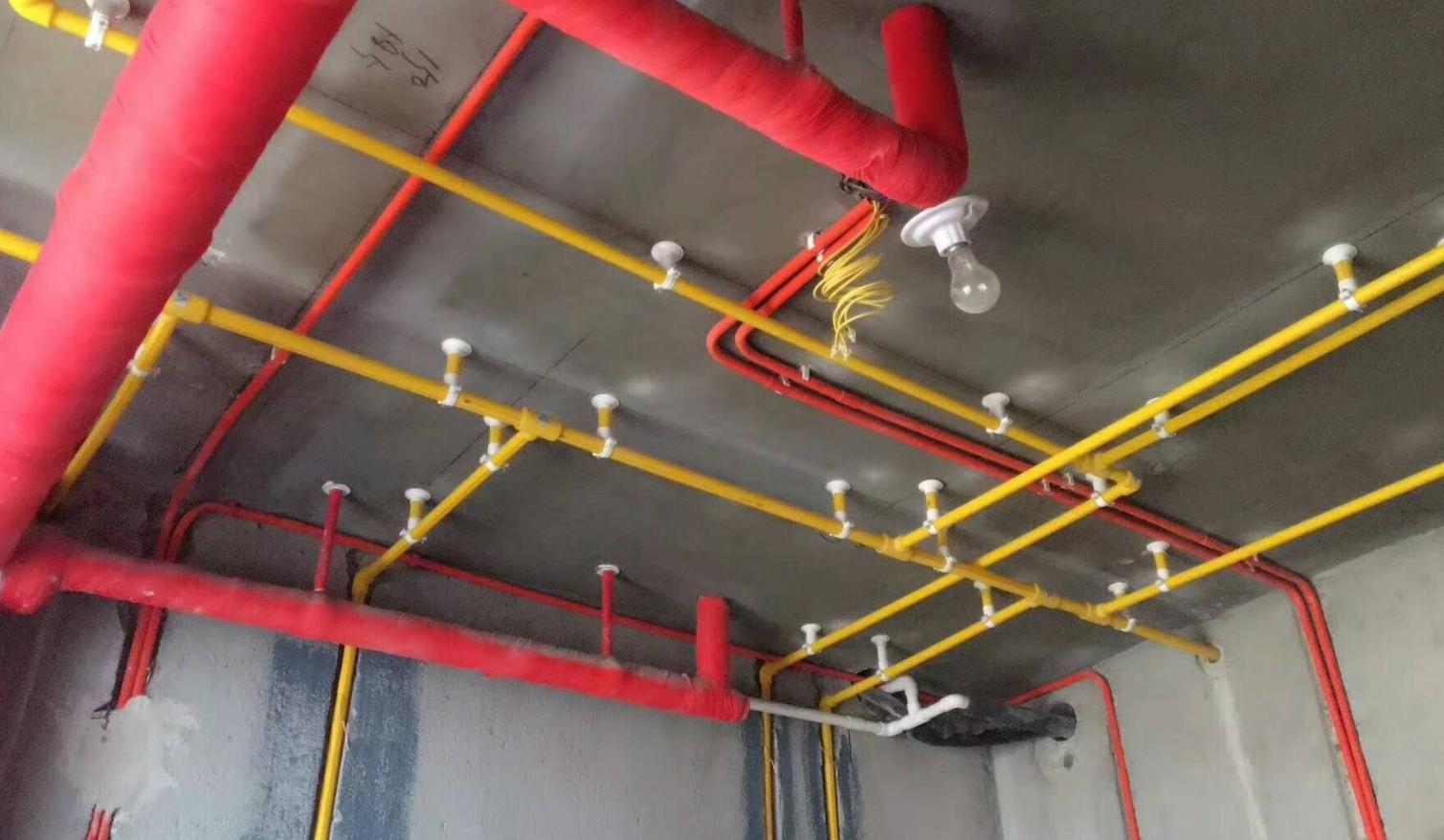 装修水管走顶还是走地,装修水管是走地还是走顶