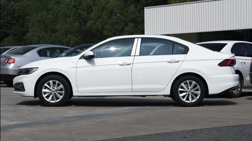 2014宝来1.6手动舒适版百公里油耗,05年的宝来1.8手动现在油耗要多少