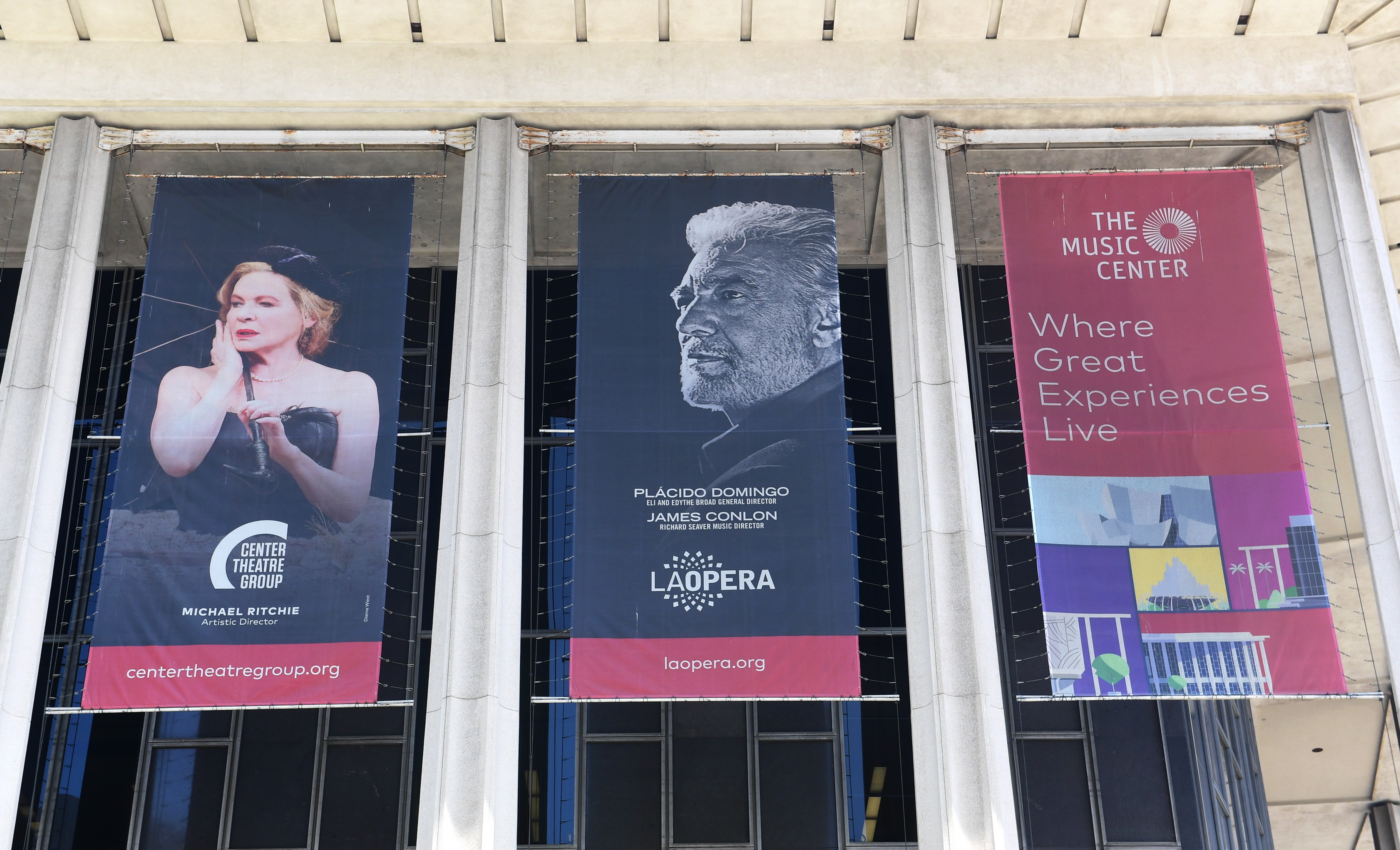 世界男高音多明戈情况,世界男高音多明戈简介