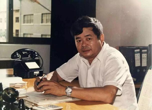 玻璃大王曹德旺谈和妻子离婚,玻璃大王曹德旺欲娶红颜知己现状