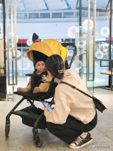 婴儿用品也有鄙视链?这种推车在妈妈圈垫底,你家排哪层?