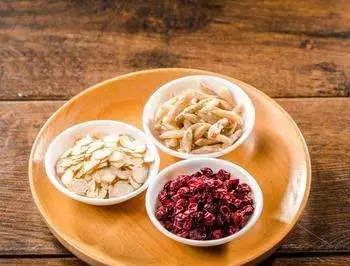 红参生脉饮只补气不补血,生脉饮补气补血又不上火的中成药