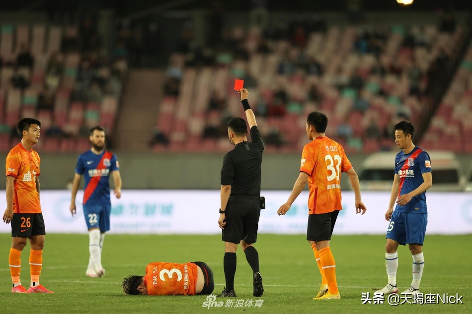 中超战报:巴索戈收获首球后伤退申花逆转武汉迎两连胜