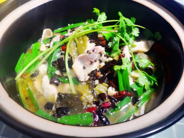 炖前怎么腌鱼好吃才能入味,炖鱼前放什么料腌