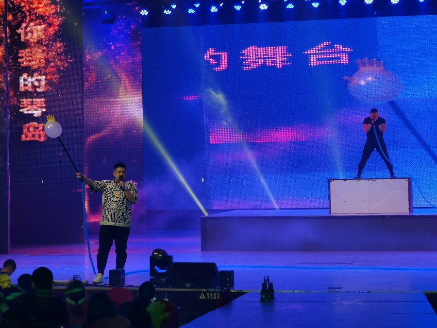 夜场江湖：讨好一个人究竟有多难？