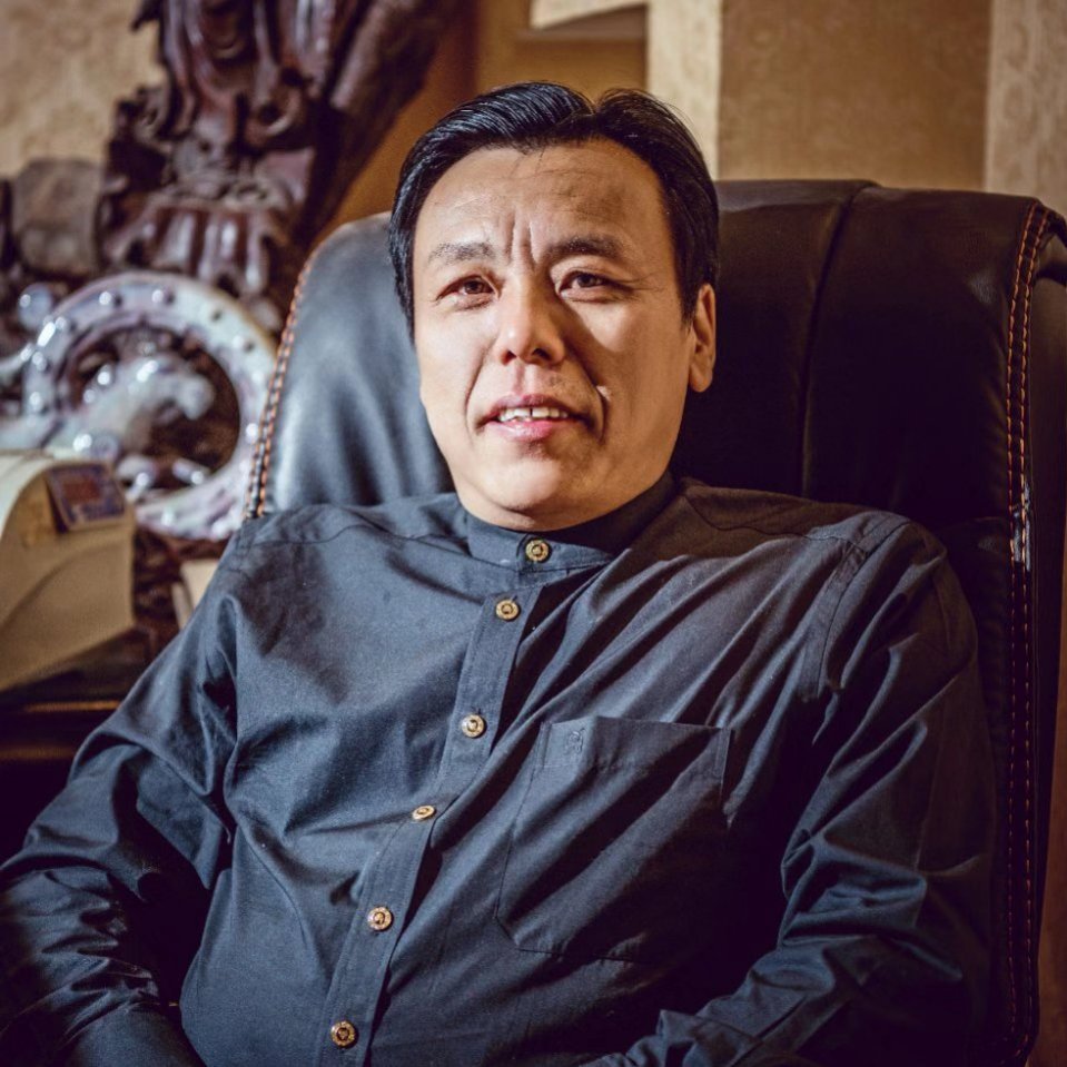 马瑞来：医者仁心传播大爱  身残志坚铁人情怀