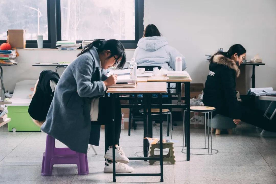 沉默的中专生,沉默的二本生