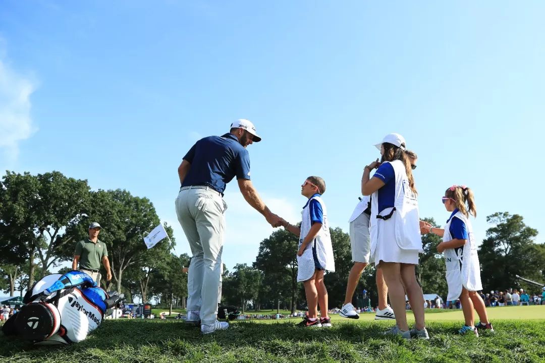风里雨里，球杆陪你；云里雾里，果岭等你